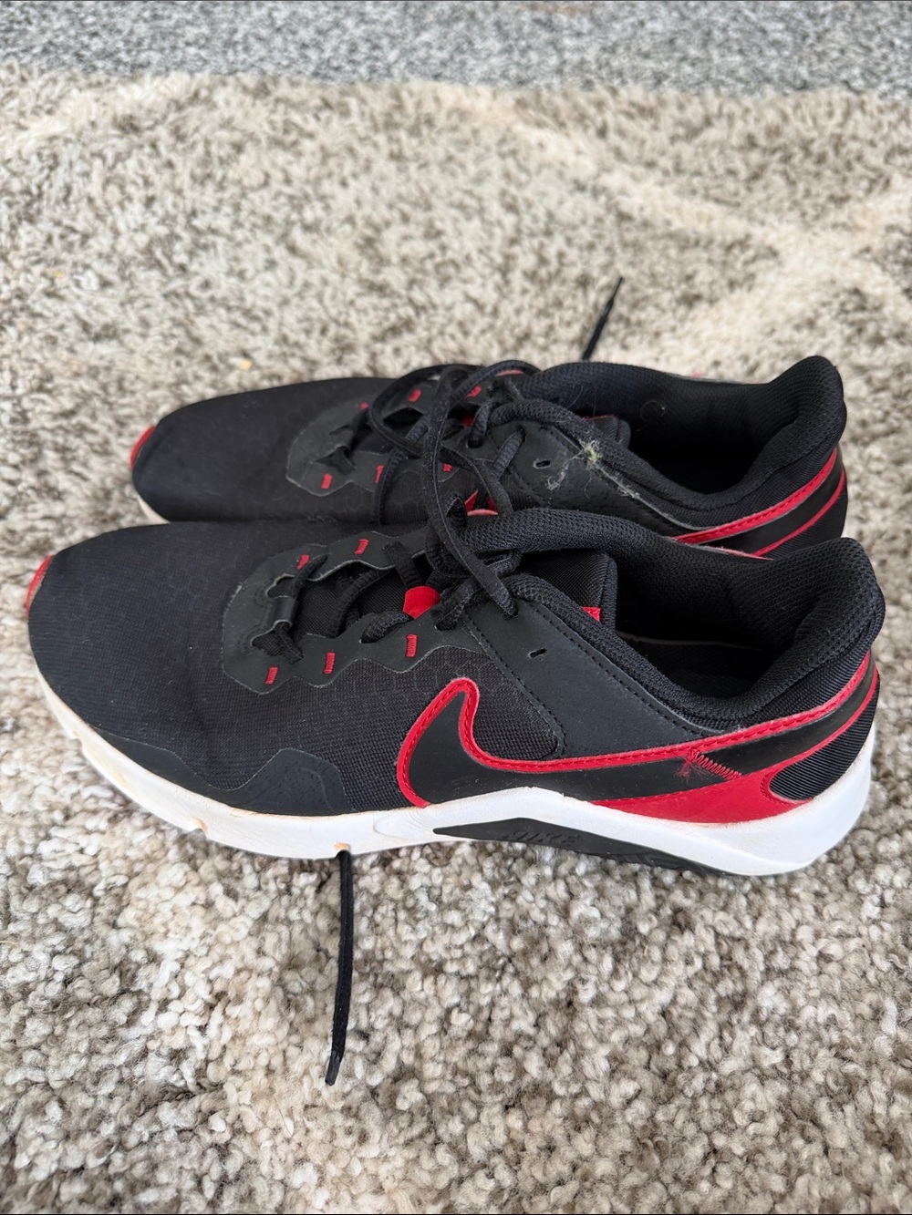 Nike Black and Red Low-Top Trainers